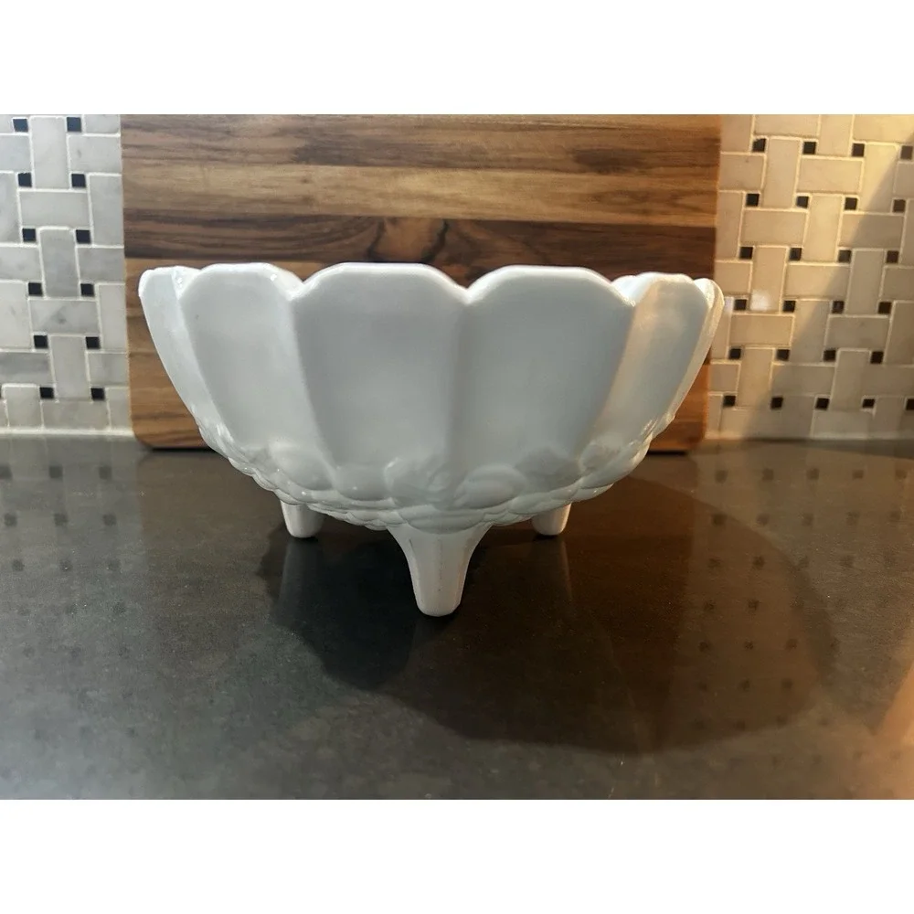 Vintage Indiana GlassHarvest Grapes Oval Fruit Bowl Milk Glass Footed Scalloped